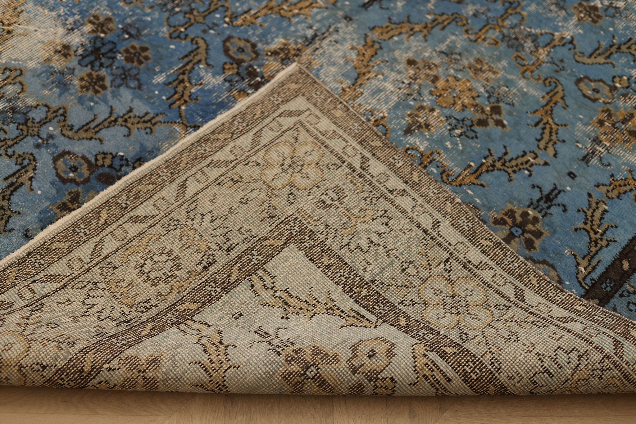 Vintage Isparta Turkish Area Rug 5x9 ft — Blue & Gray Distressed