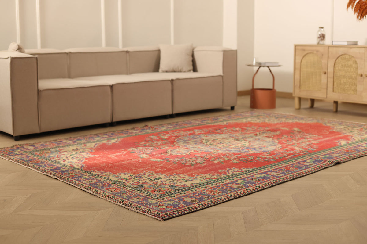 Vintage Manisa Turkish Area Rug 6x10 ft — Red & Beige Floral