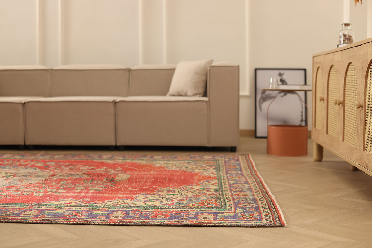 Vintage Manisa Turkish Area Rug 6x10 ft — Red & Beige Floral