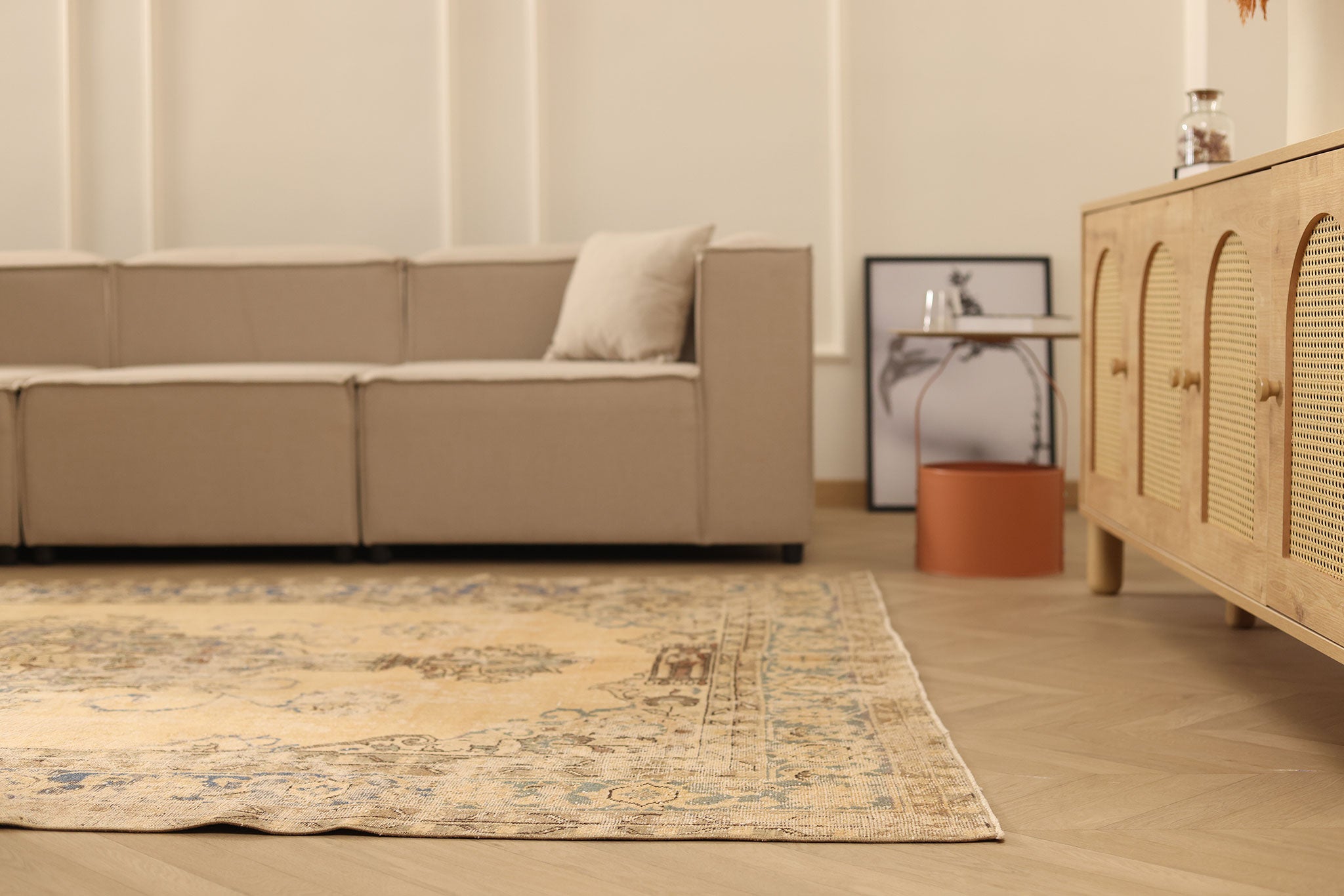 Vintage Isparta Turkish Area Rug 6x10 ft — Beige & Blue Floral (No. 39946)