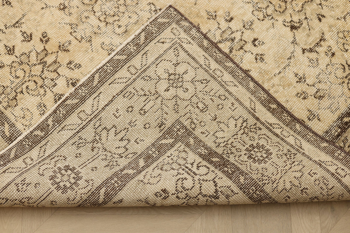 Vintage Isparta Turkish Area Rug 5x10 ft — Beige & Brown Floral (No. 39950)