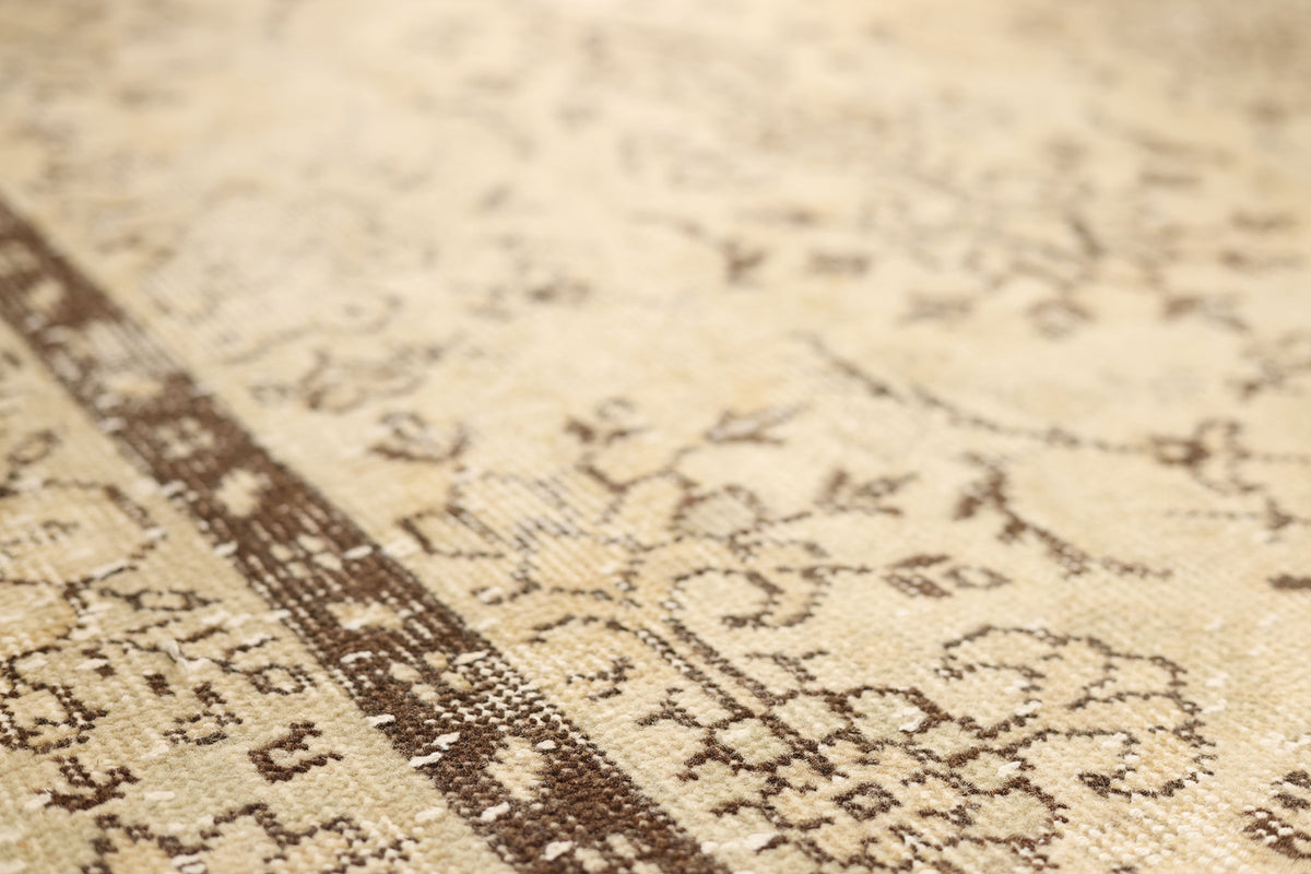 Vintage Isparta Turkish Area Rug 5x10 ft — Beige & Brown Floral (No. 39950)