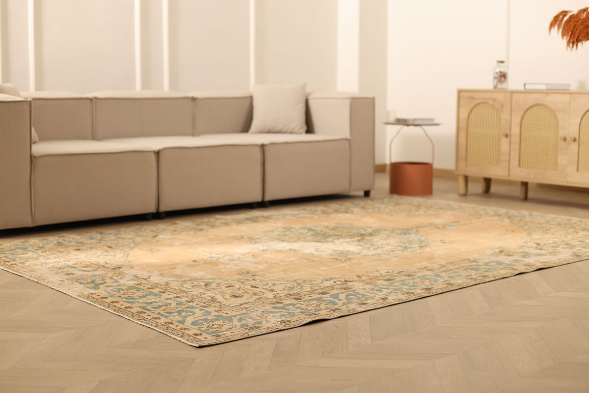 Vintage Isparta Turkish Area Rug 7x10 ft — Beige Floral