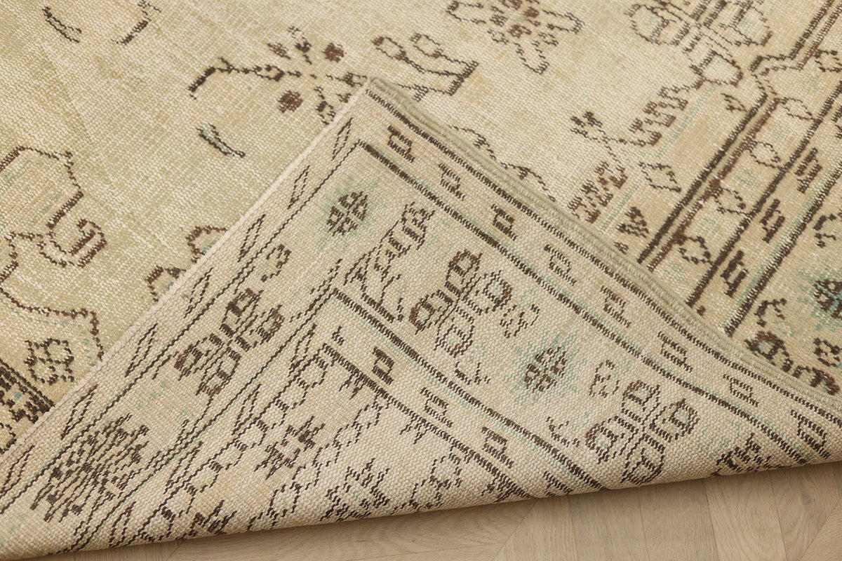 Vintage Manisa Turkish Area Rug 5x9 ft — Beige Floral (No. 39981)