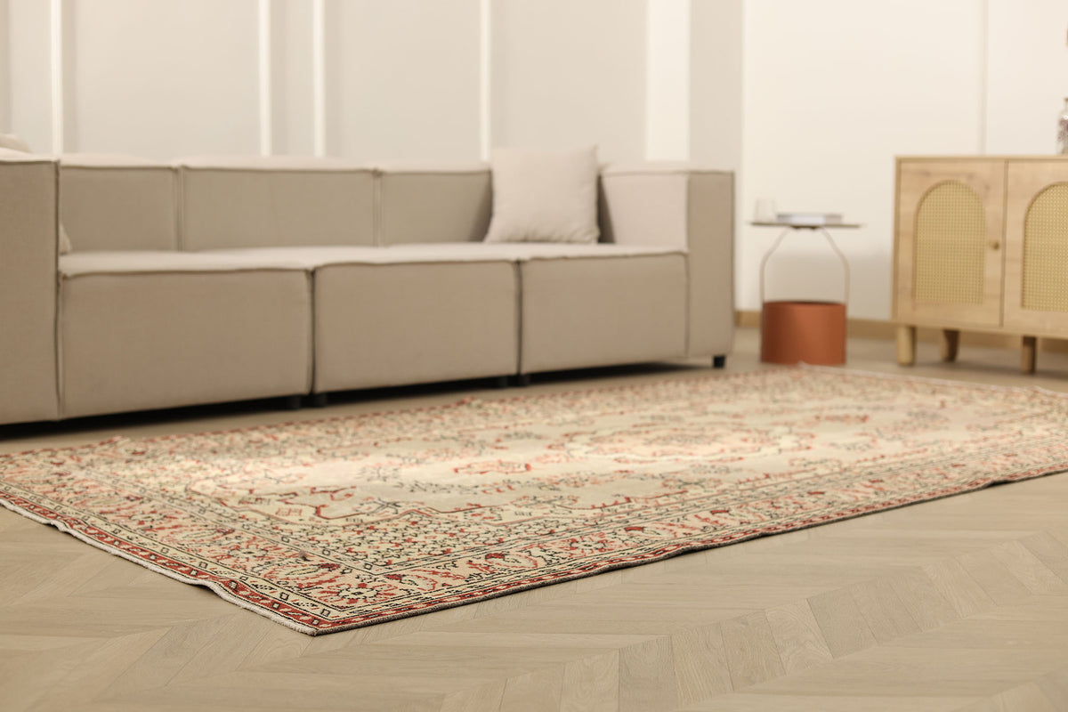 Vintage Isparta Turkish Area Rug 5x10 ft — Beige & Red Floral