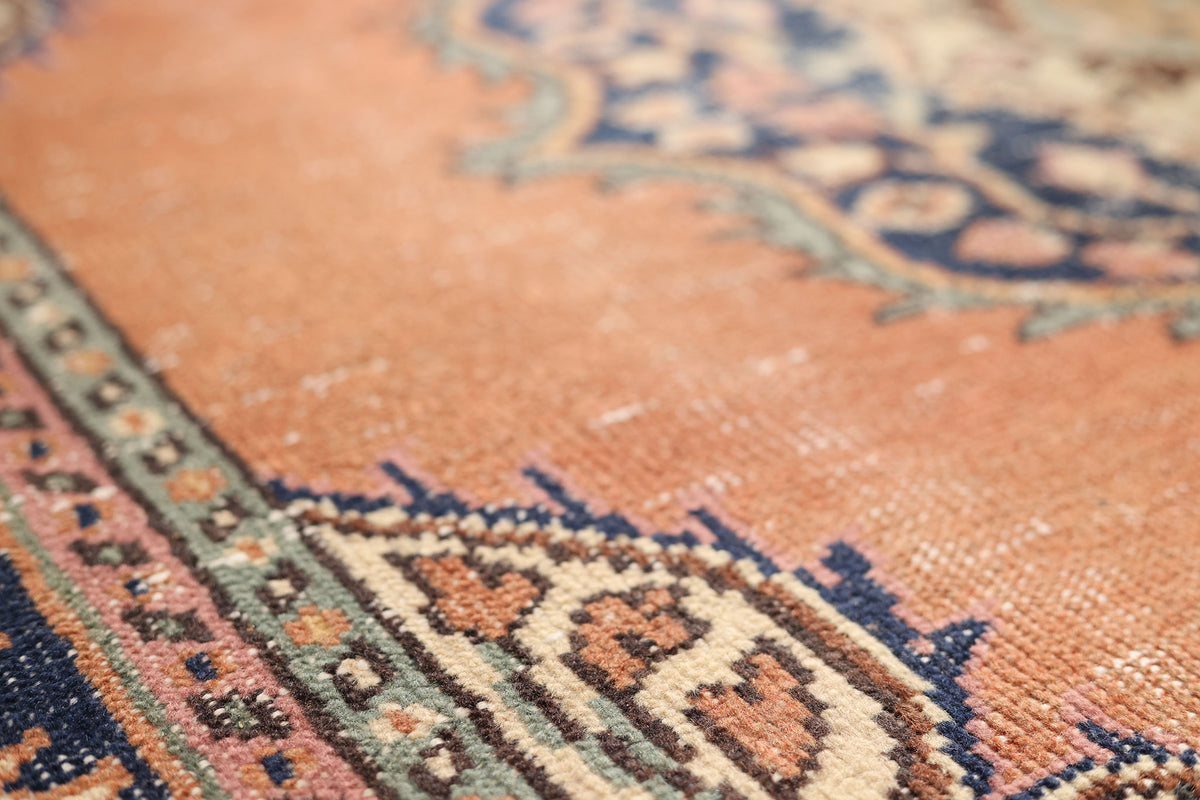 Vintage Isparta Turkish Area Rug 5x9 ft — Orange Floral (No. 39984)