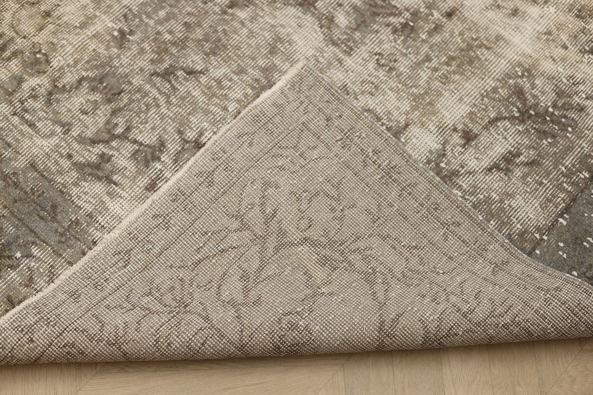 Vintage Isparta Turkish Area Rug 5x9 ft — Gray Overdyed (No. 40010)
