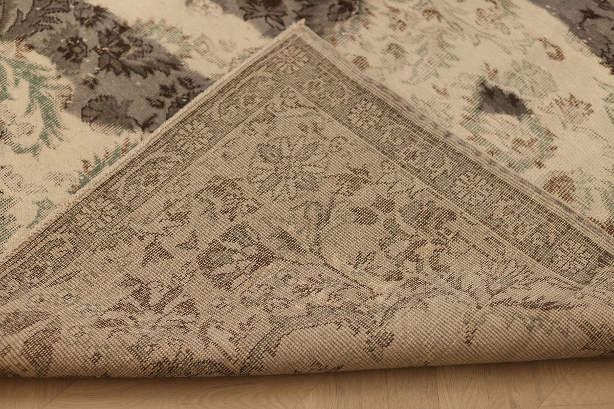 Vintage Isparta Turkish Area Rug 6x9 ft — Gray & White Distressed