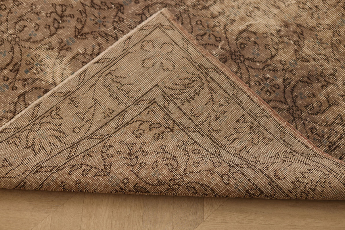 Vintage Isparta Turkish Area Rug 5x9 ft — Brown & Beige Floral (No. 40079)