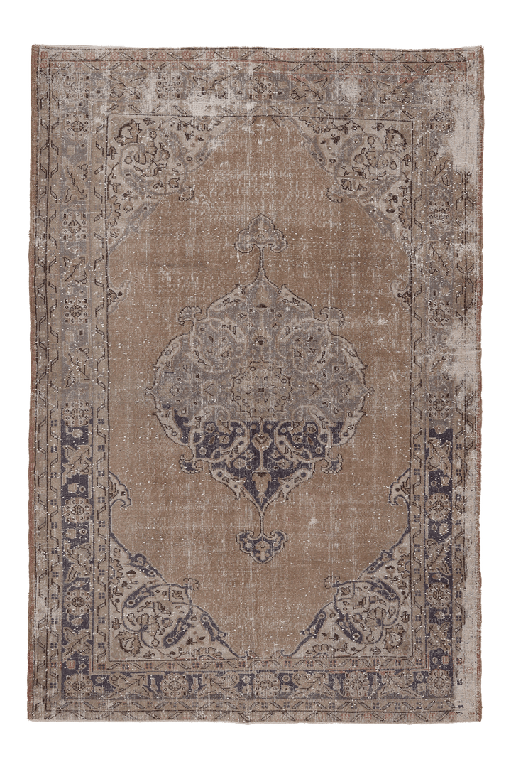 Vintage Isparta Turkish Area Rug 6x9 ft — Beige & Gray Floral