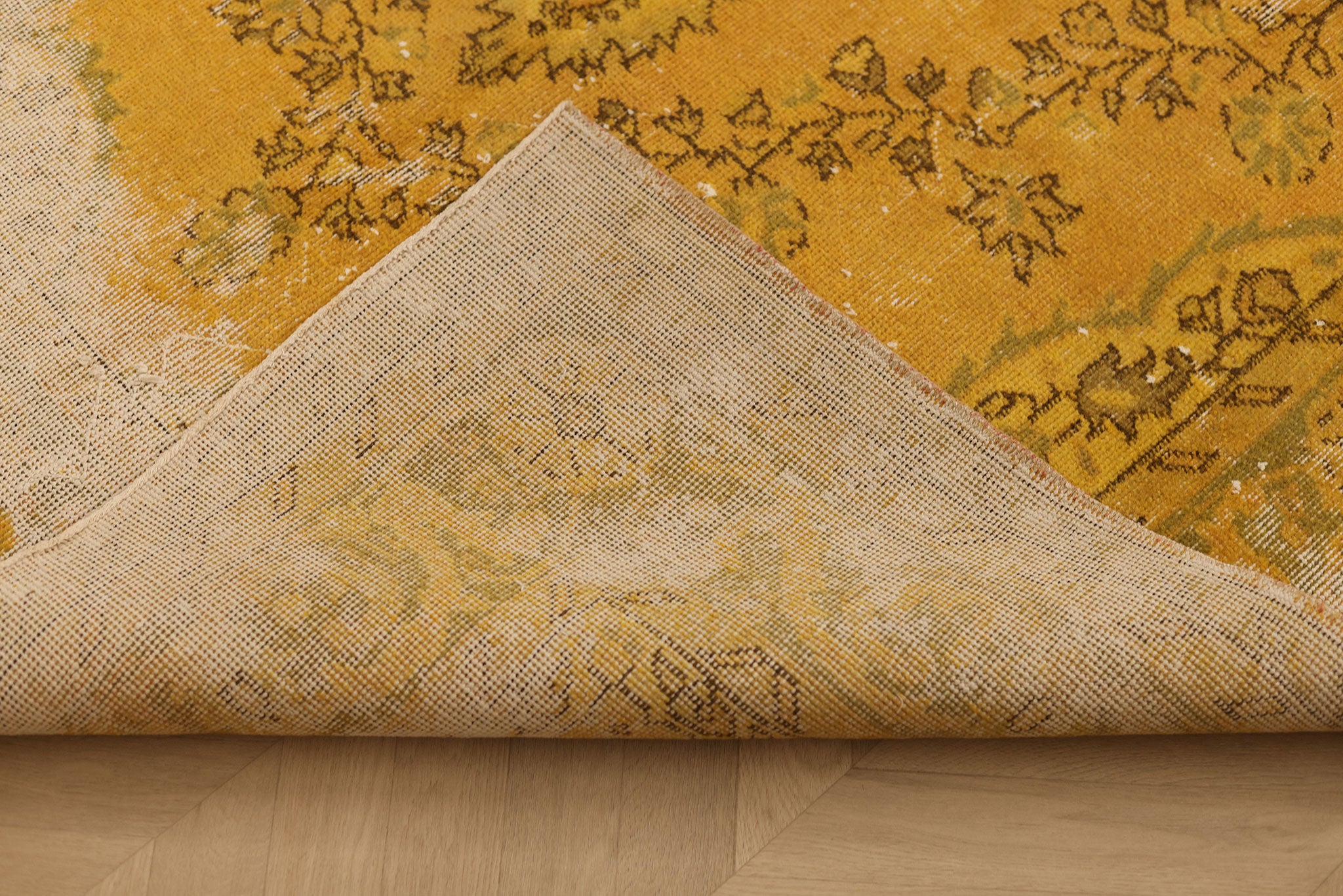 Vintage Isparta Turkish Area Rug 5x9 ft — Orange & Beige Distressed