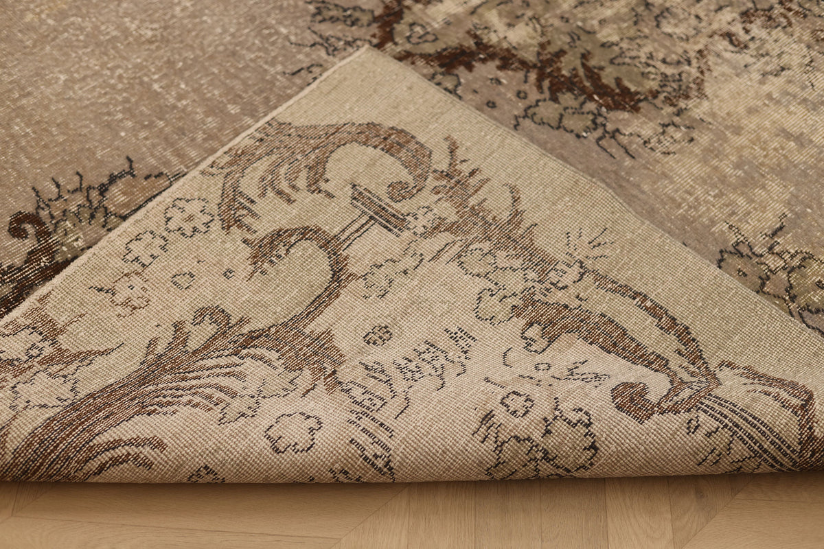 Vintage Isparta Turkish Area Rug 6x10 ft — Beige & Brown Floral