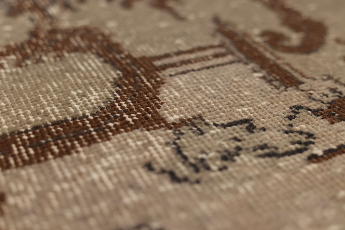 Vintage Isparta Turkish Area Rug 6x10 ft — Beige & Brown Floral