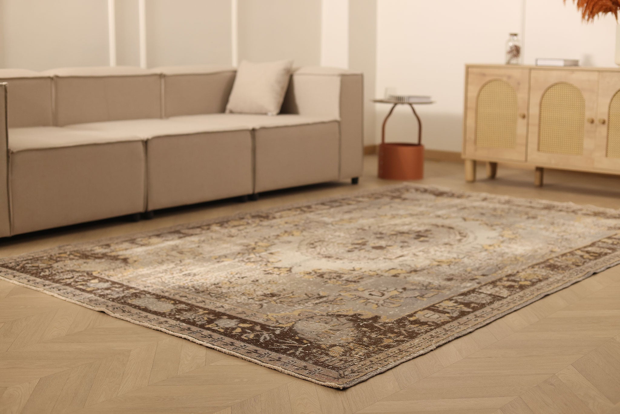 Vintage Isparta Turkish Area Rug 6x9 ft — Beige & Brown Floral (No. 40102)