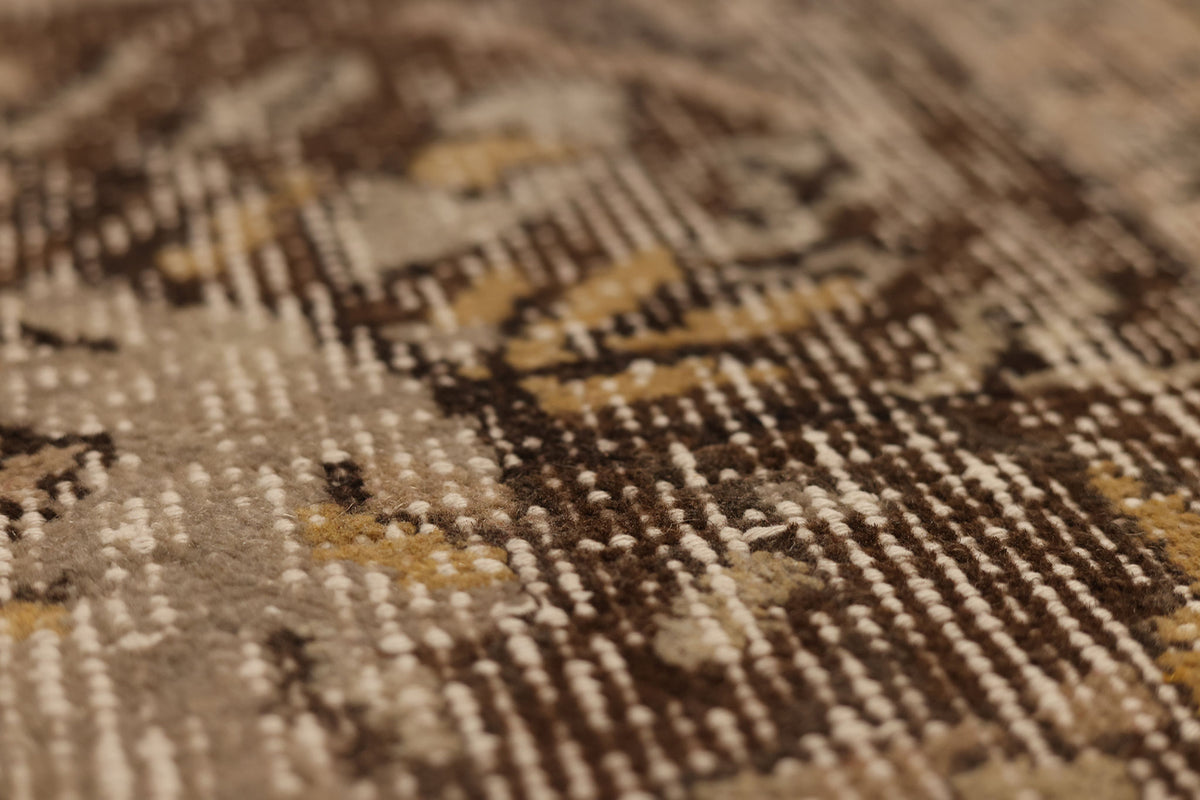 Vintage Isparta Turkish Area Rug 6x9 ft — Beige & Brown Floral (No. 40102)