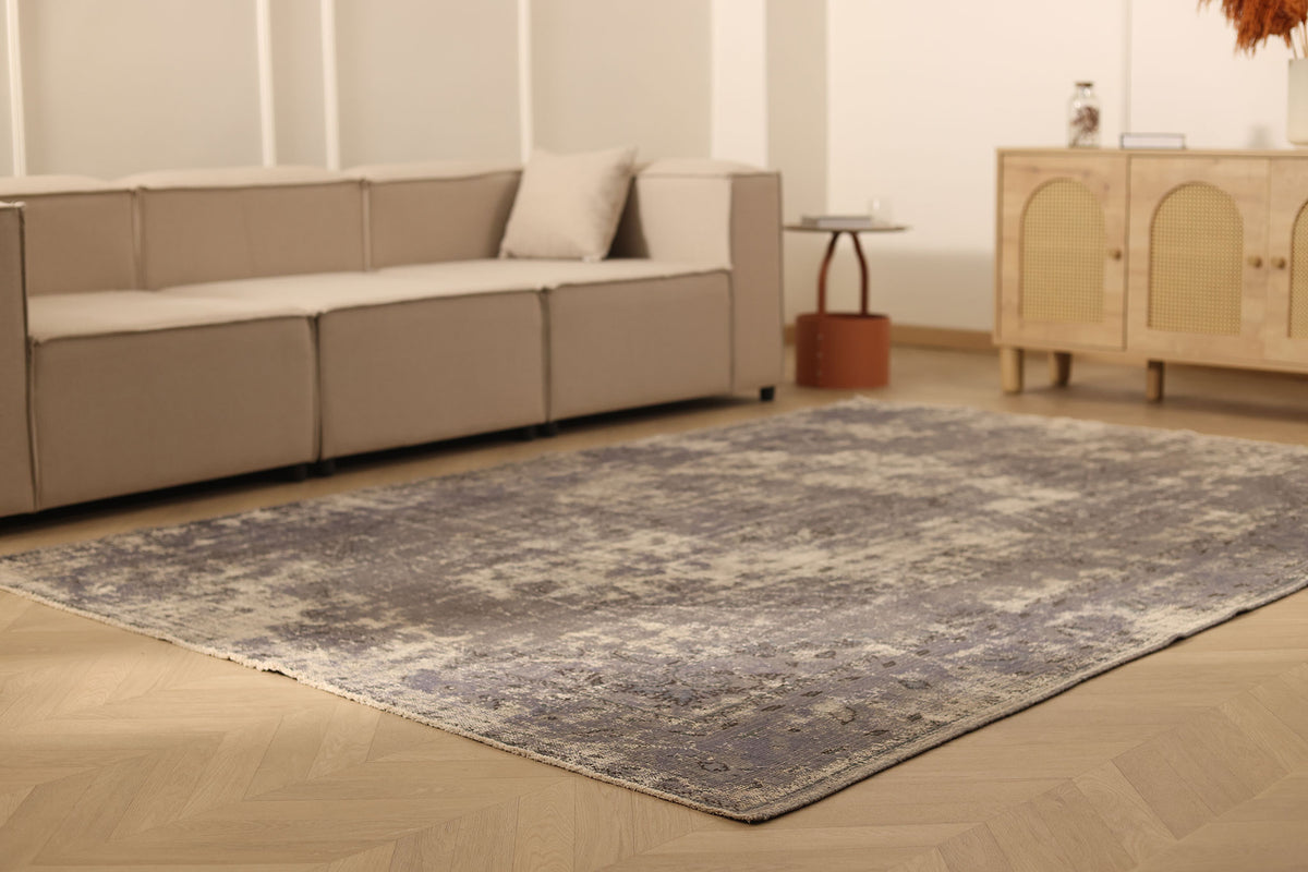 Vintage Manisa Turkish Area Rug 6x9 ft — Gray & Beige Distressed