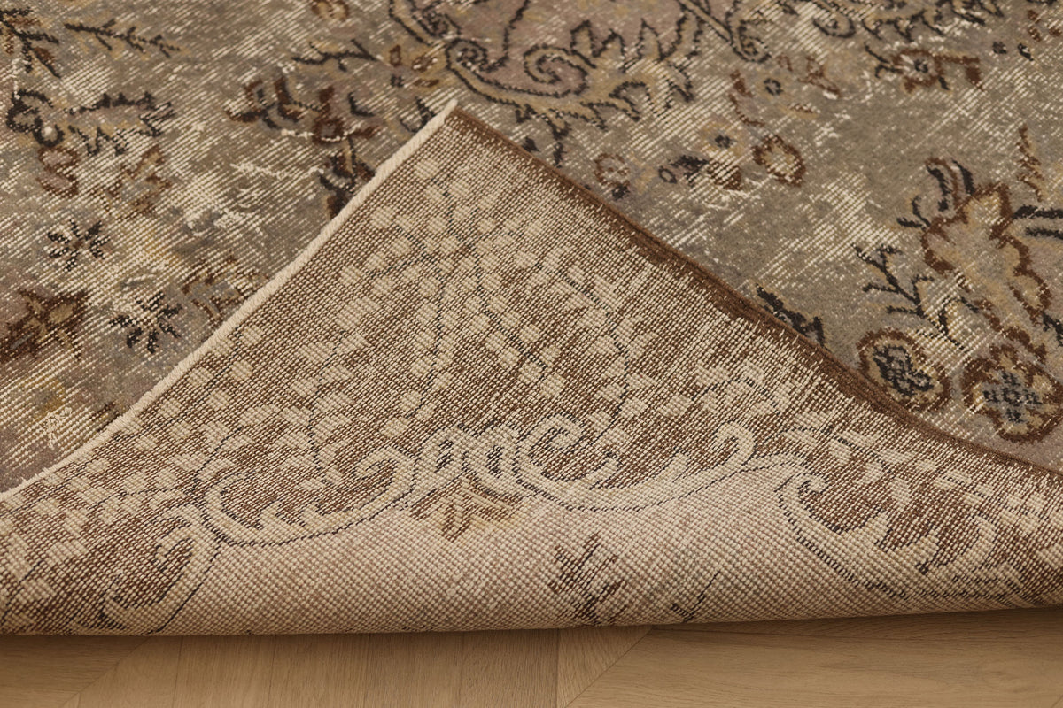 Vintage Isparta Turkish Area Rug 5x8 ft — Beige & Brown Floral (No. 40115)
