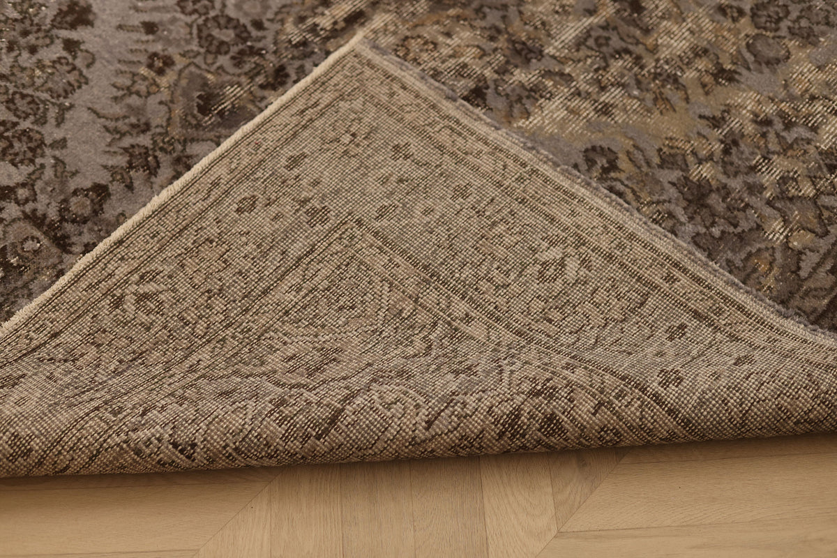 Vintage Isparta Turkish Area Rug 6x9 ft — Gray & Brown Distressed
