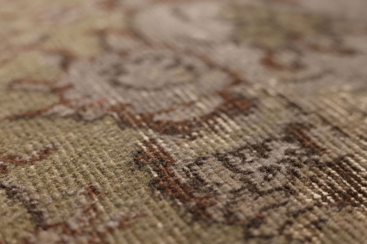 Vintage Isparta Turkish Area Rug 5x9 ft — Gray & Brown Floral (No. 40123)