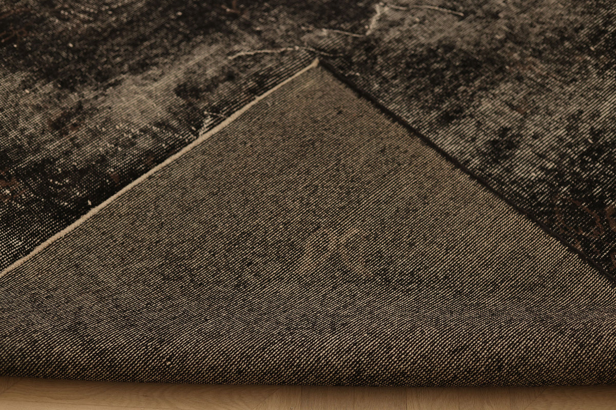 Vintage Isparta Turkish Area Rug 6x9 ft — Gray Overdyed