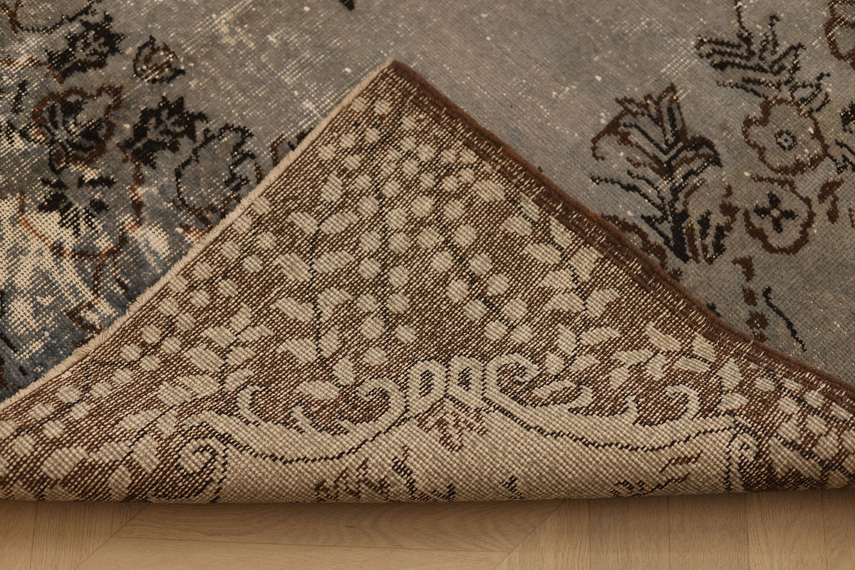 Vintage Isparta Turkish Area Rug 5x9 ft — Gray & Brown Distressed (No. 40129)