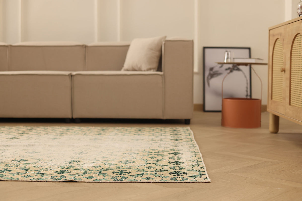 Vintage Isparta Turkish Area Rug 5x8 ft — Beige & Green Floral (No. 40167)
