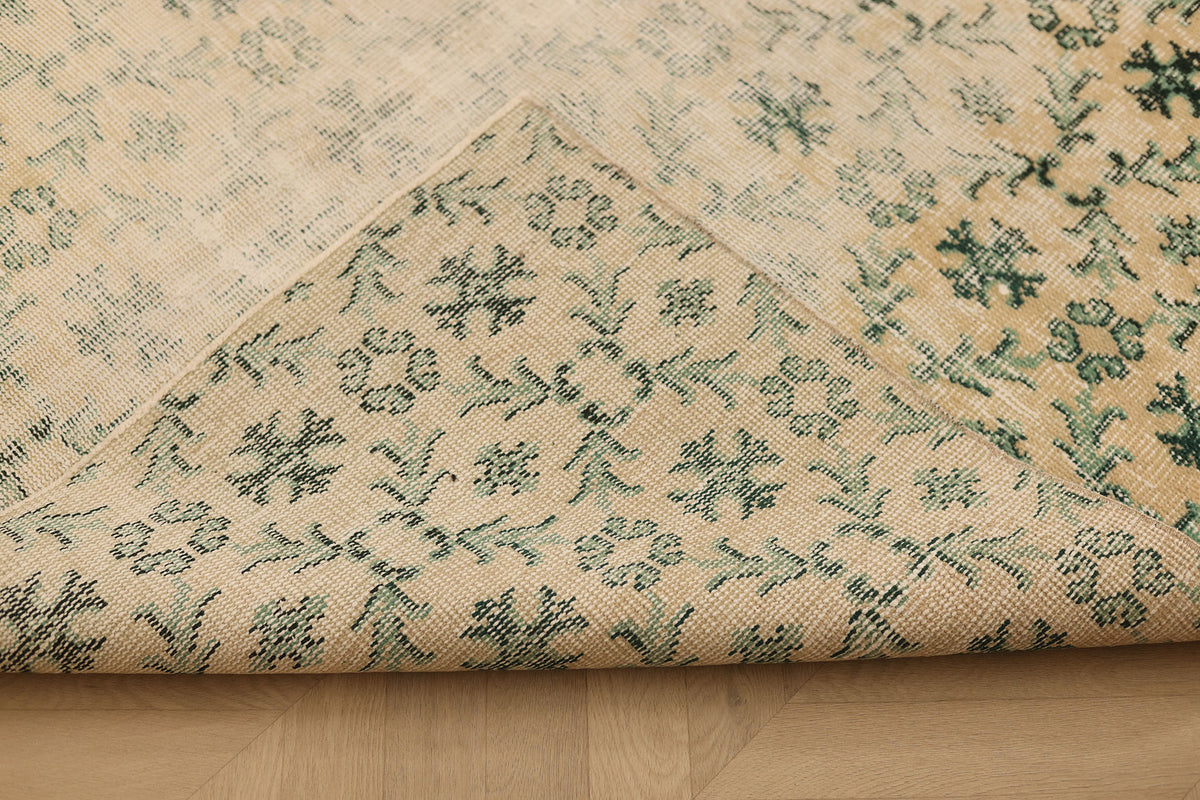 Vintage Isparta Turkish Area Rug 5x8 ft — Beige & Green Floral (No. 40167)