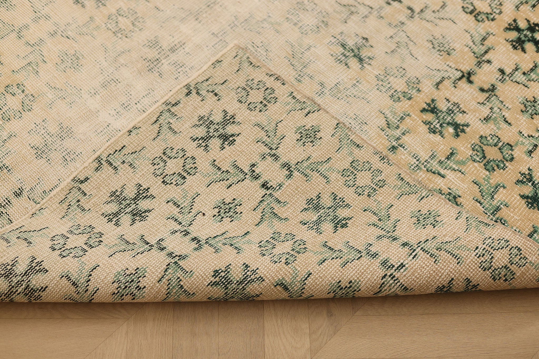 Vintage Isparta Turkish Area Rug 5x8 ft — Beige & Green Floral (No. 40167)