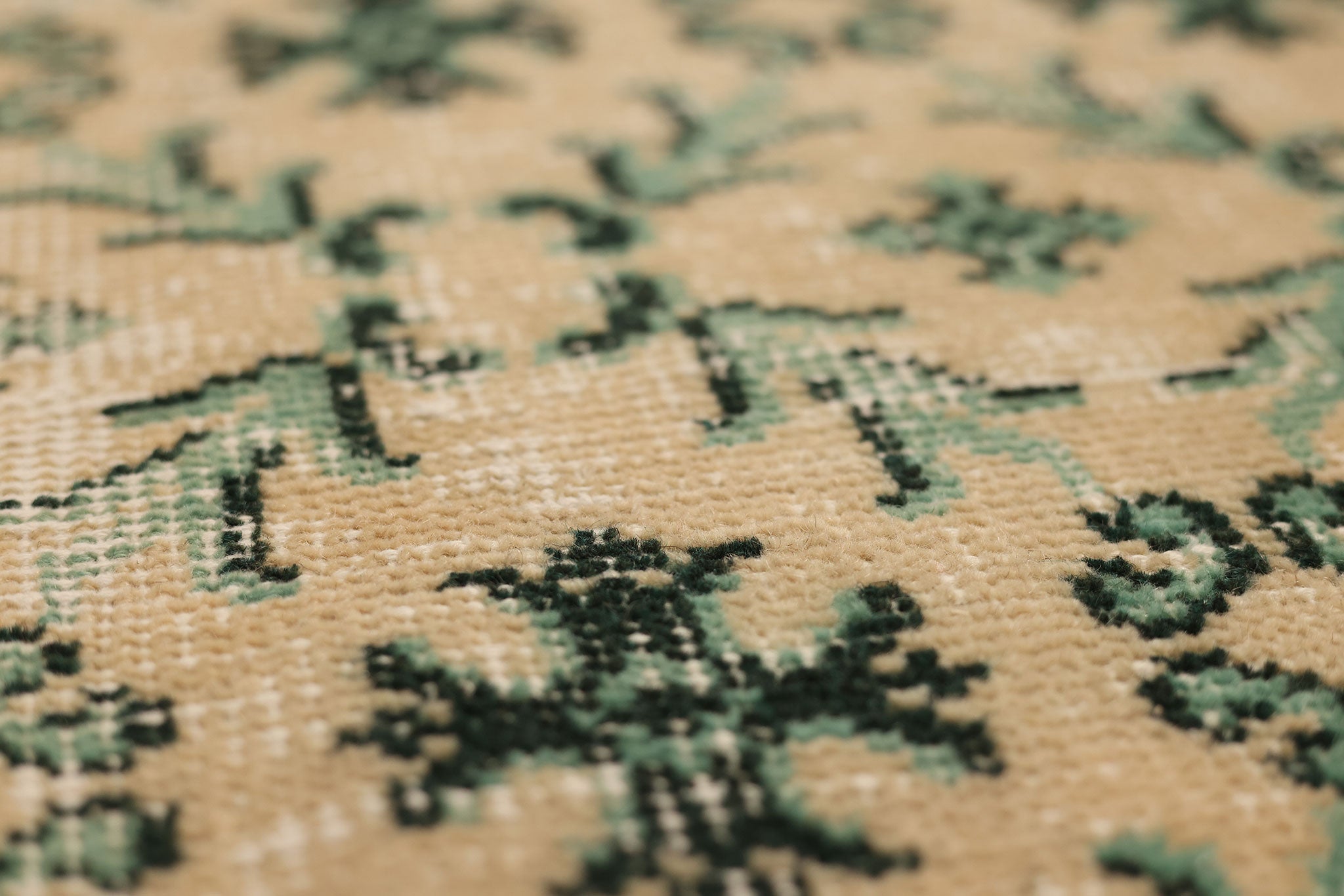 Vintage Isparta Turkish Area Rug 5x8 ft — Beige & Green Floral (No. 40167)