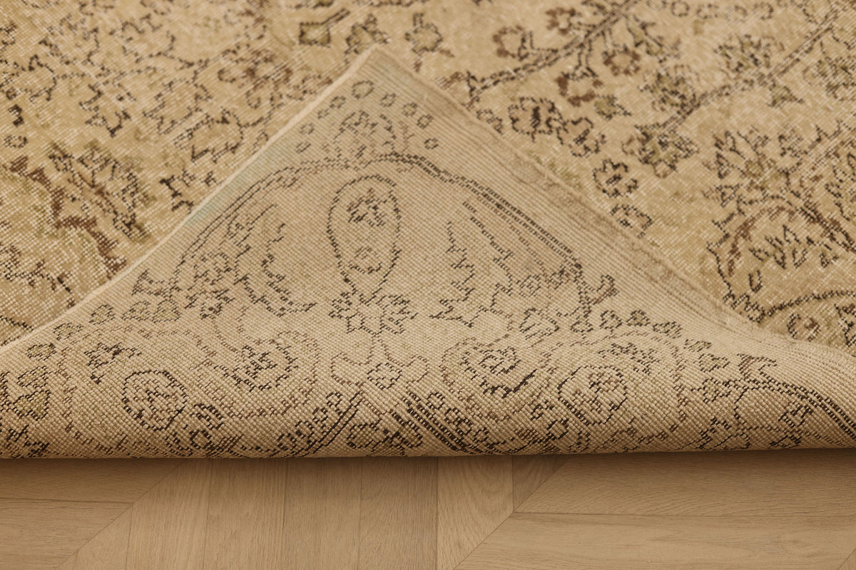 Vintage Isparta Turkish Area Rug 5x8 ft — Beige & Brown Floral (No. 40168)