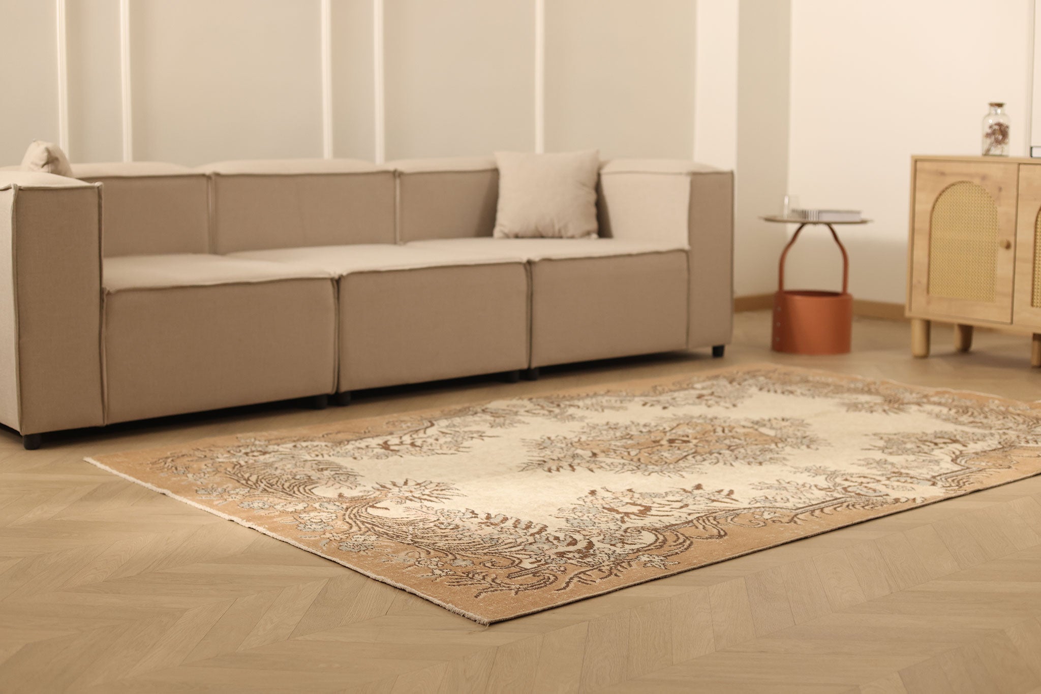 Vintage Isparta Turkish Area Rug 5x8 ft — Beige & Brown Floral (No. 40177)