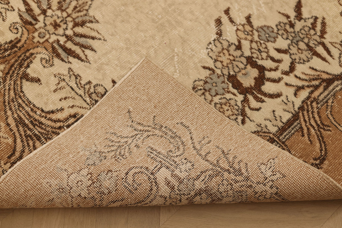 Vintage Isparta Turkish Area Rug 5x8 ft — Beige & Brown Floral (No. 40177)
