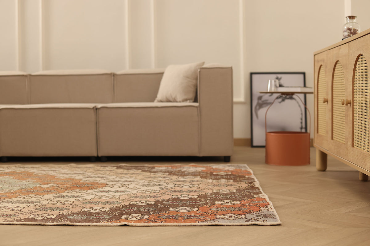 Vintage Isparta Turkish Area Rug 5x9 ft — Beige & Brown Floral (No. 40178)