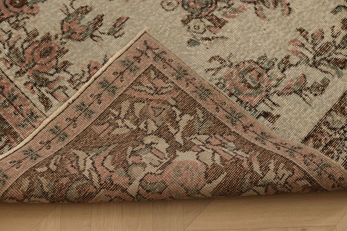Vintage Isparta Turkish Area Rug 5x9 ft — Beige & Brown Floral (No. 40183)