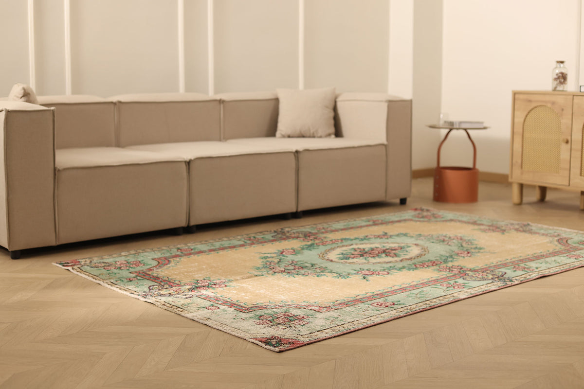 Vintage Isparta Turkish Area Rug 5x8 ft — Beige & Green Floral (No. 40184)