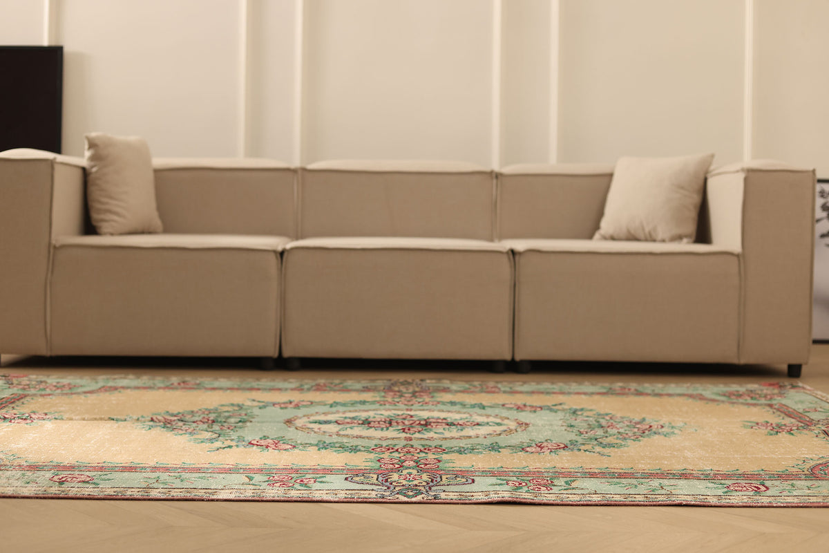 Vintage Isparta Turkish Area Rug 5x8 ft — Beige & Green Floral (No. 40184)