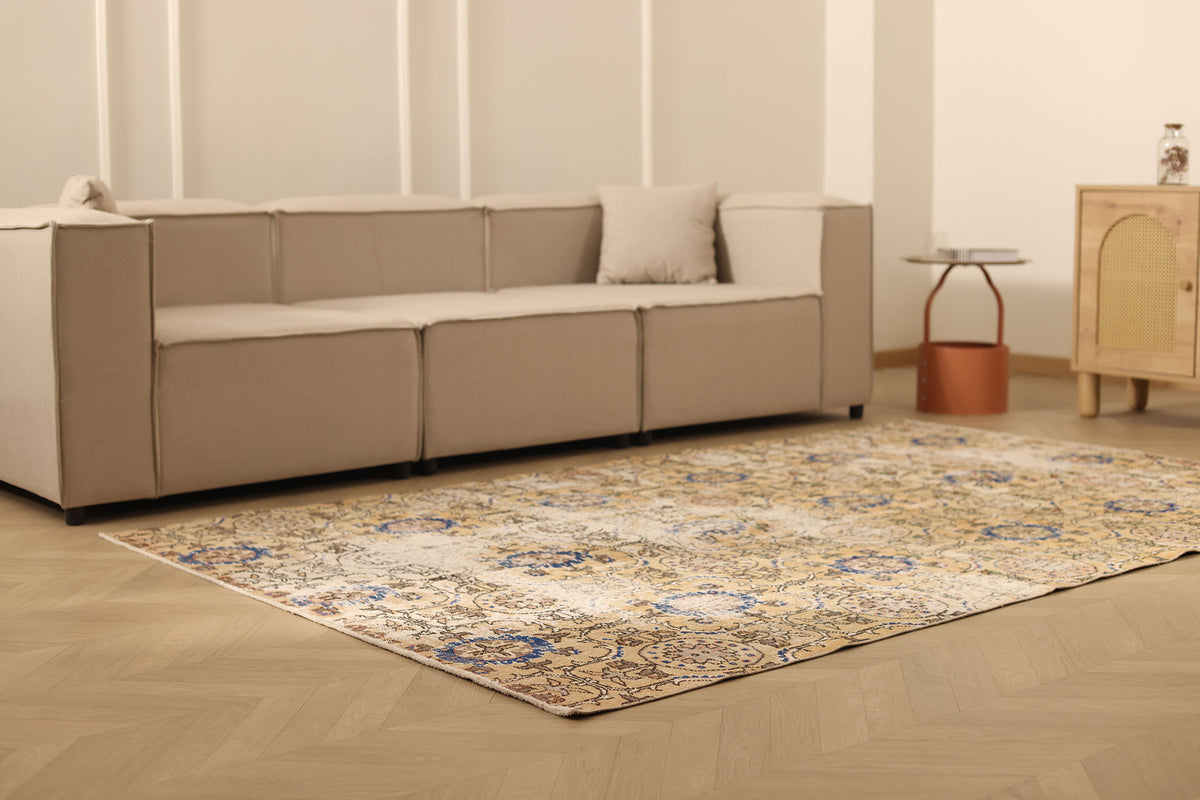 Vintage Isparta Turkish Area Rug 5x8 ft — Beige & Blue Floral (No. 40195)