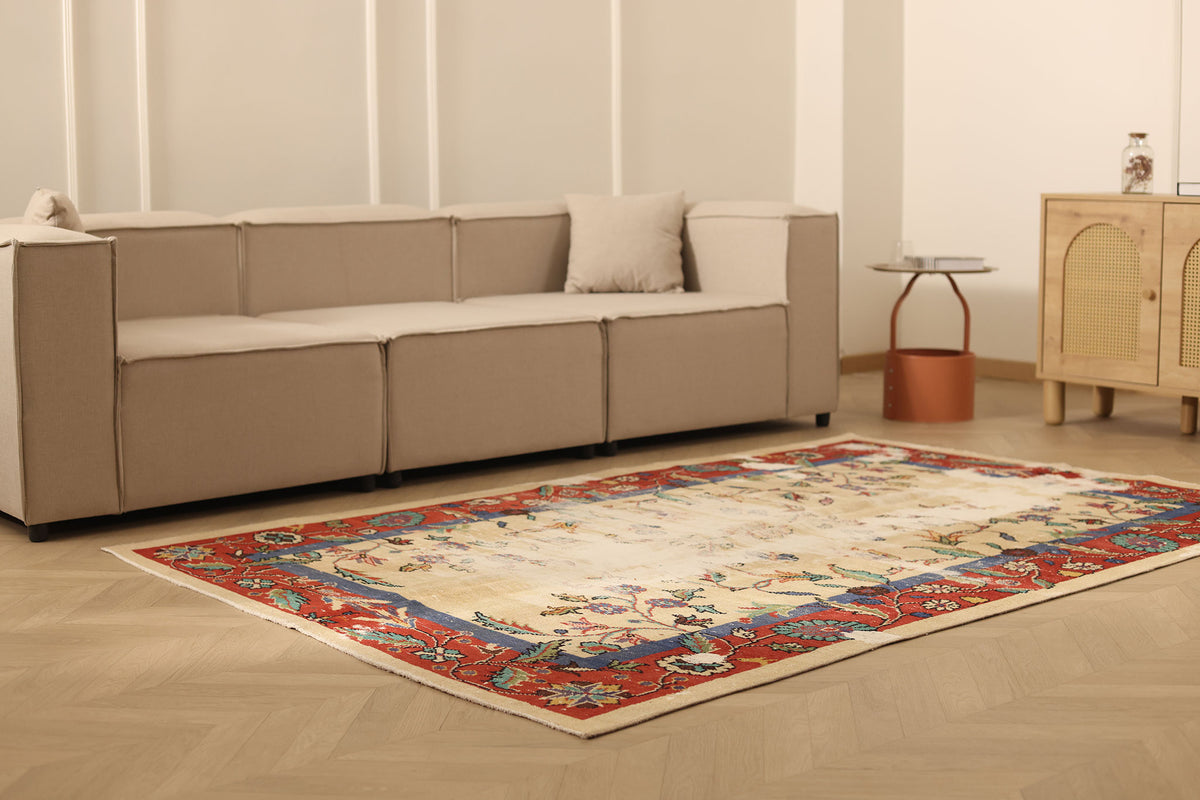 Vintage Isparta Turkish Area Rug 5x8 ft — Beige & Red Distressed