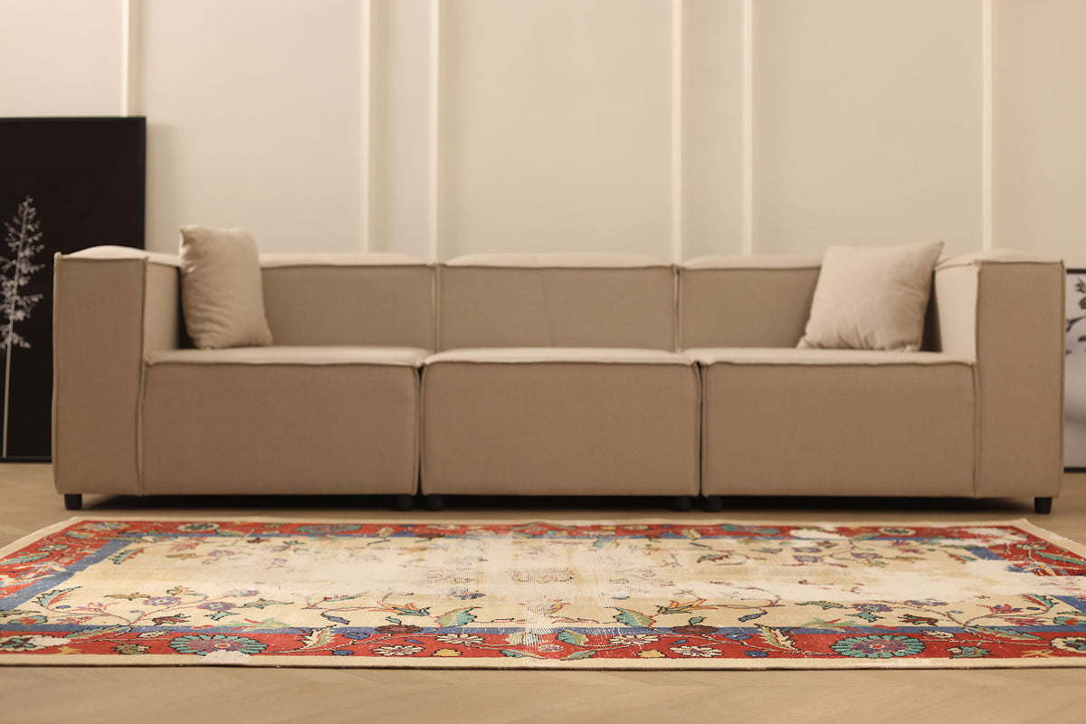 Vintage Isparta Turkish Area Rug 5x8 ft — Beige & Red Distressed