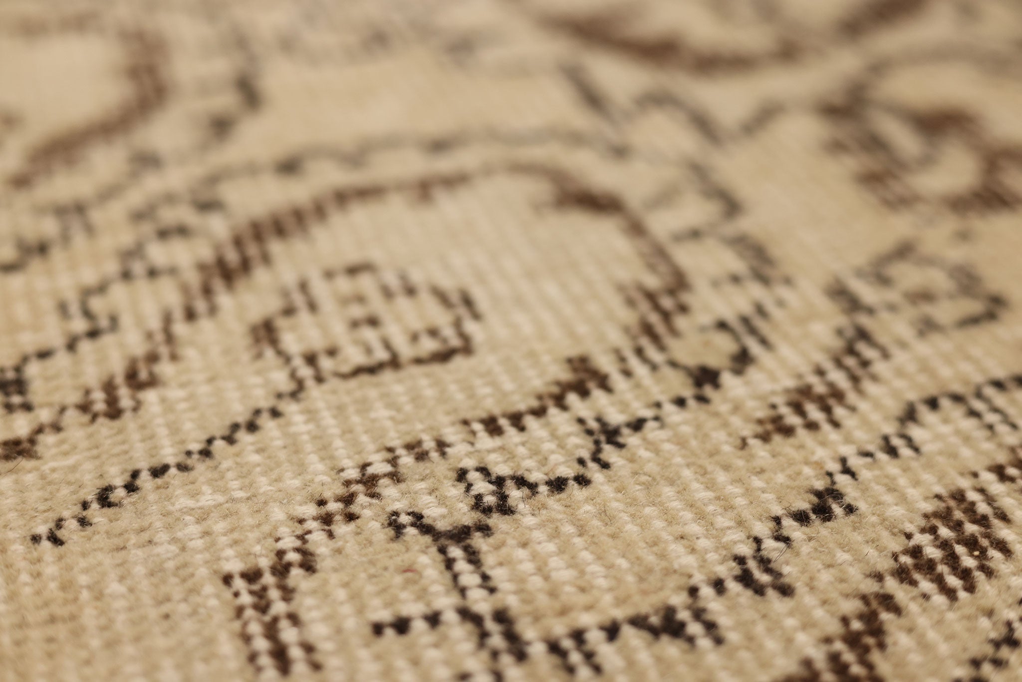 Vintage Isparta Turkish Area Rug 5x8 ft — Beige & Brown Floral (No. 40208)