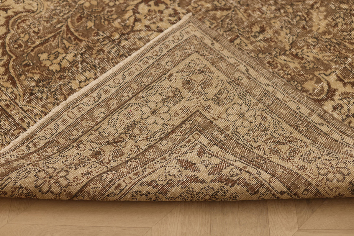 Vintage Isparta Turkish Area Rug 6x10 ft — Brown & Beige Floral