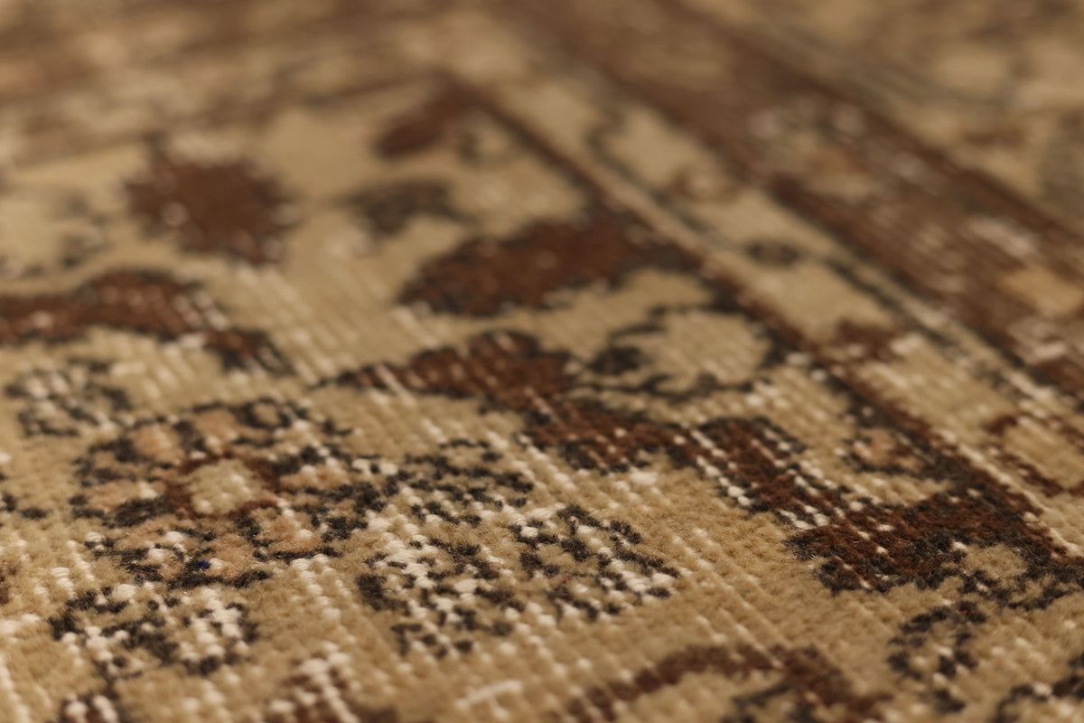 Vintage Isparta Turkish Area Rug 6x10 ft — Brown & Beige Floral