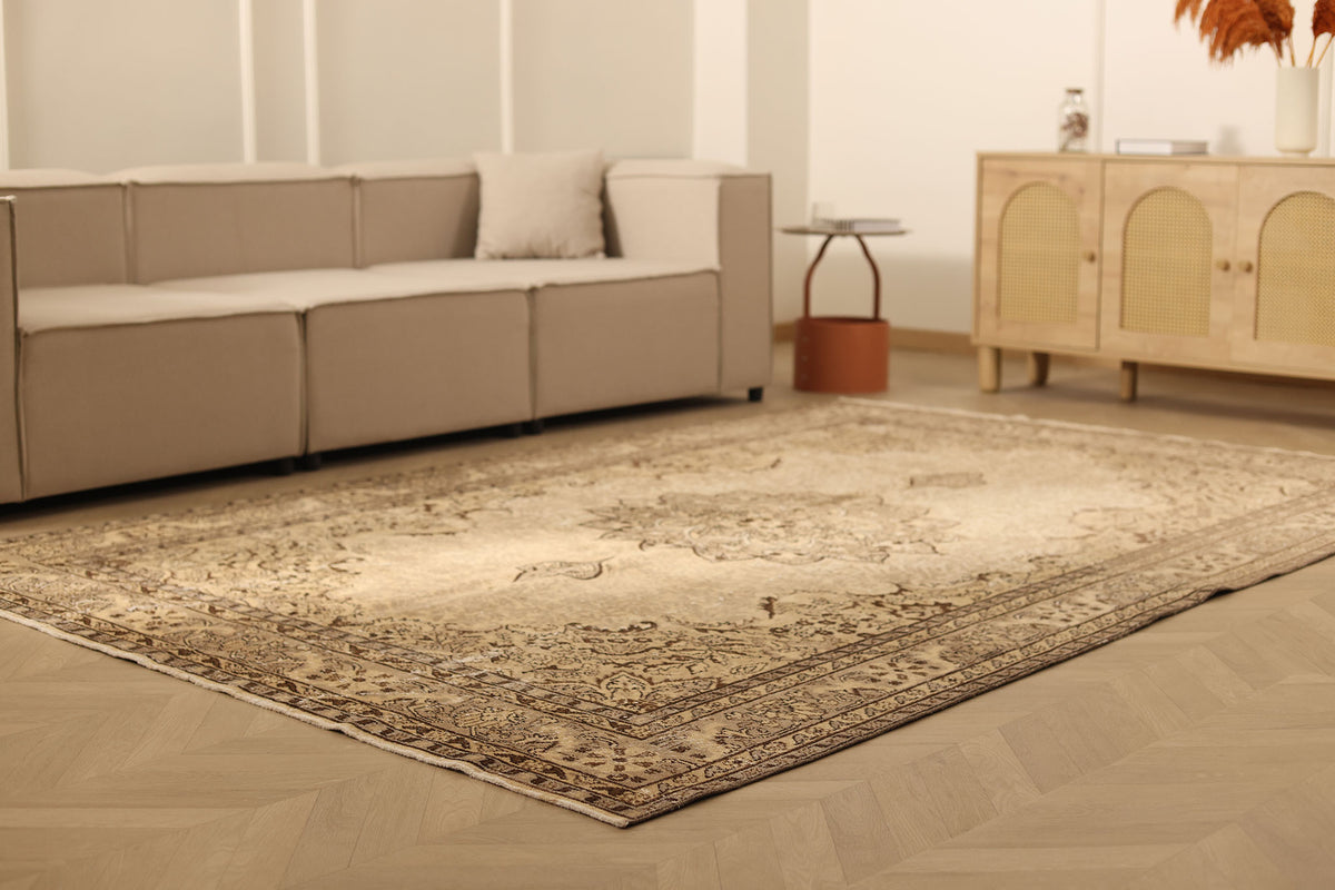 Vintage Isparta Turkish Area Rug 6x10 ft — Beige & Brown Floral (No. 40256)