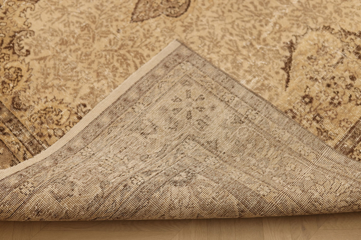 Vintage Isparta Turkish Area Rug 6x10 ft — Beige & Brown Floral (No. 40256)