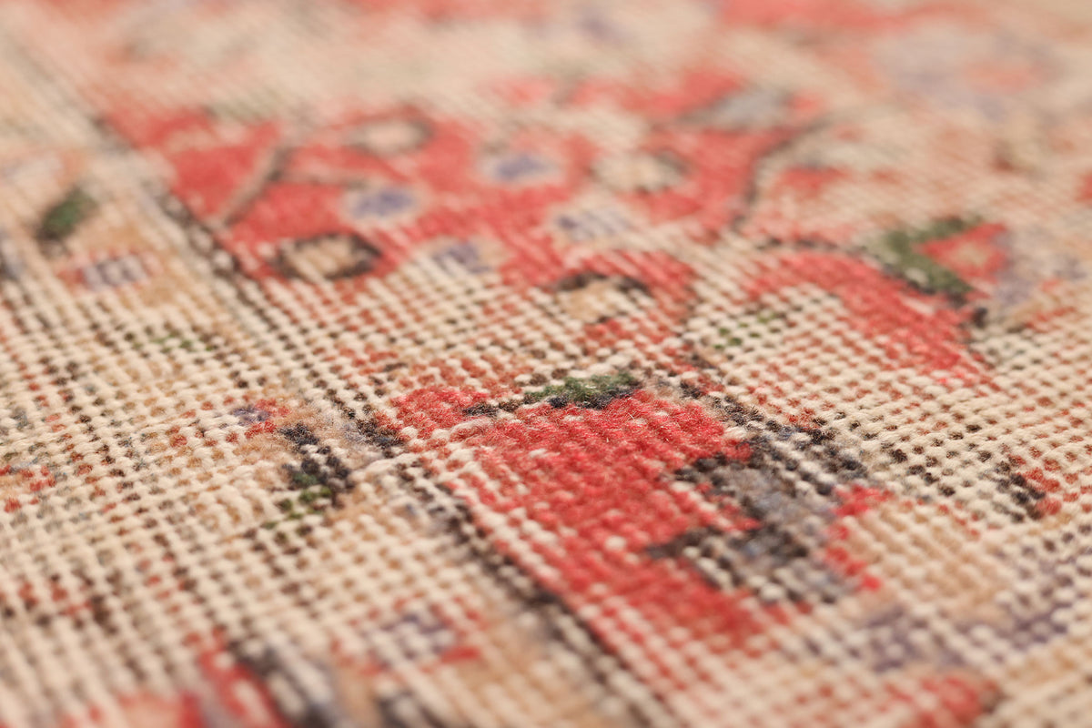 Vintage Isparta Turkish Area Rug 6x10 ft — Red & Beige Floral (No. 40262)