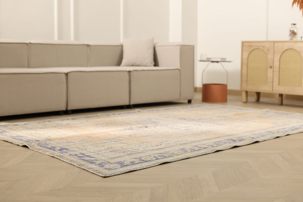 Vintage Manisa Turkish Area Rug 5x9 ft — Beige Floral (No. 40270)