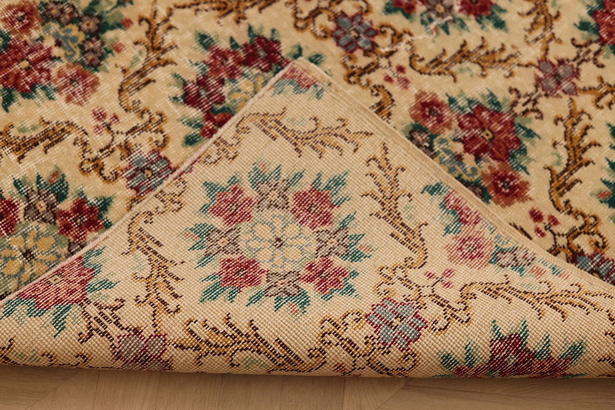 Vintage Isparta Turkish Area Rug 6x9 ft — Beige & Red Floral