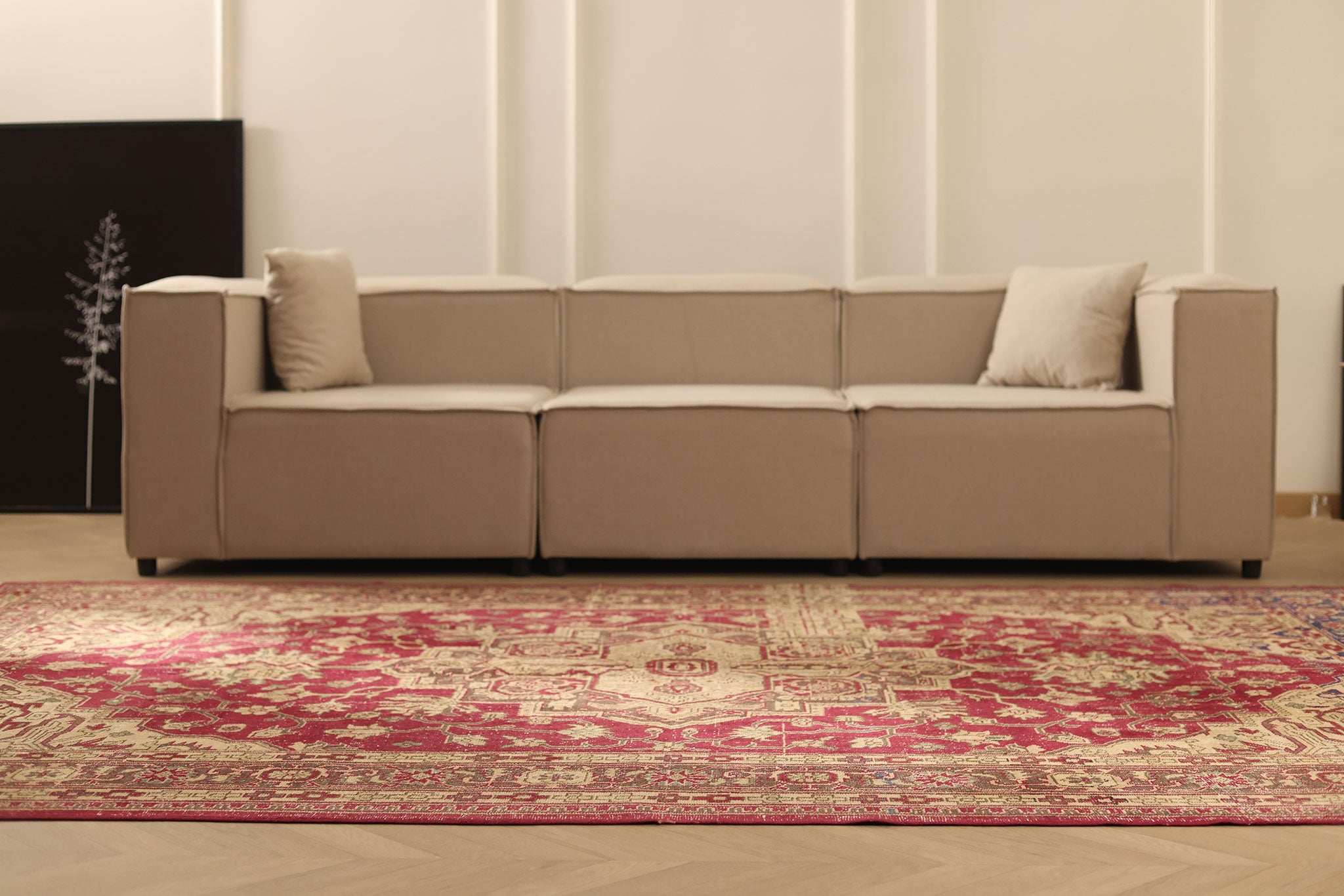 Vintage Isparta Turkish Area Rug 6x10 ft — Red & Beige maximalist