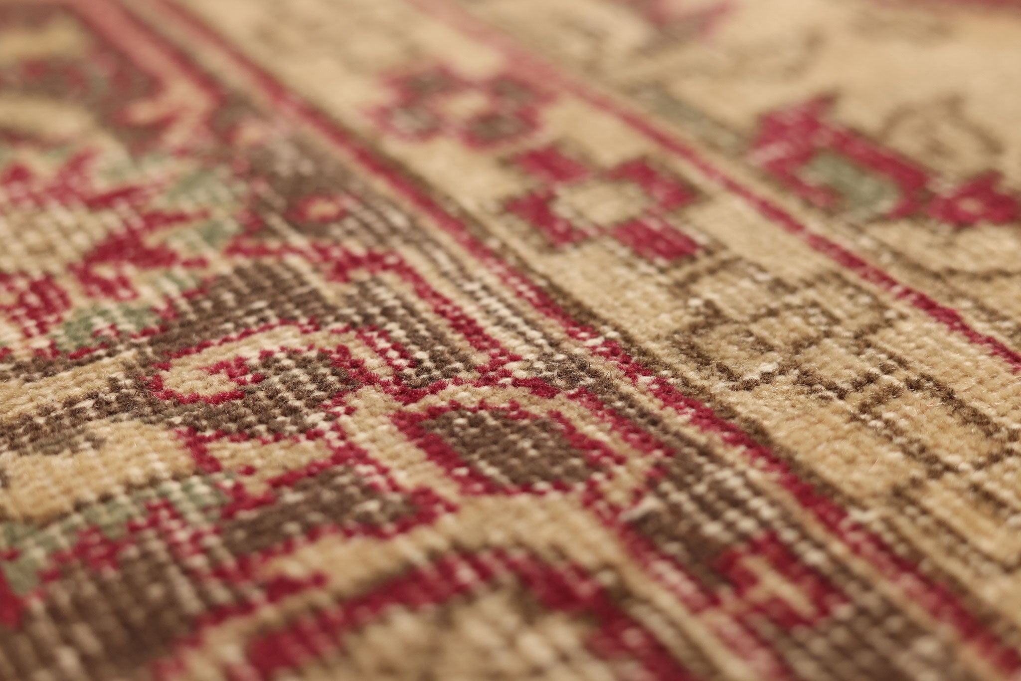 Vintage Isparta Turkish Area Rug 6x10 ft — Red & Beige maximalist