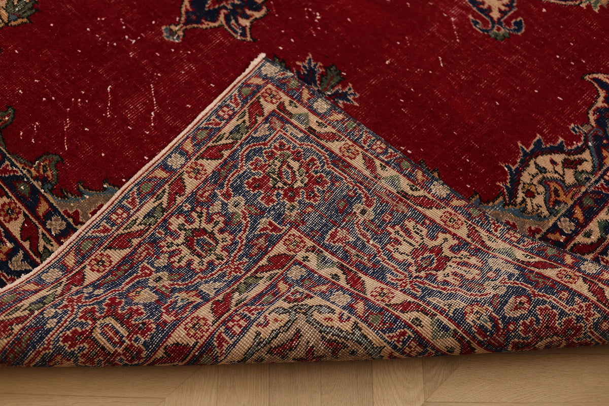 Vintage Isparta Turkish Area Rug 6x9 ft — Red & Blue Floral